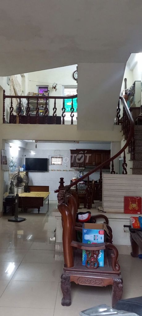 3-Story House Near Market with Full Furniture