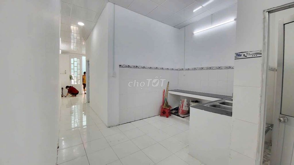 Spacious 1-Bedroom House in Quiet Neighborhood