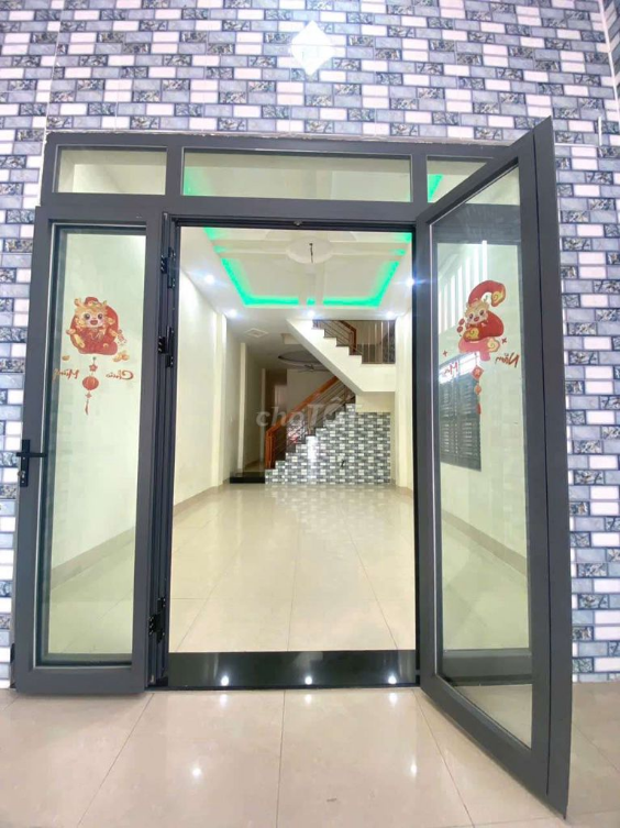 3-Bedroom House Near Intersection, Suitable for Home Office and Online Business