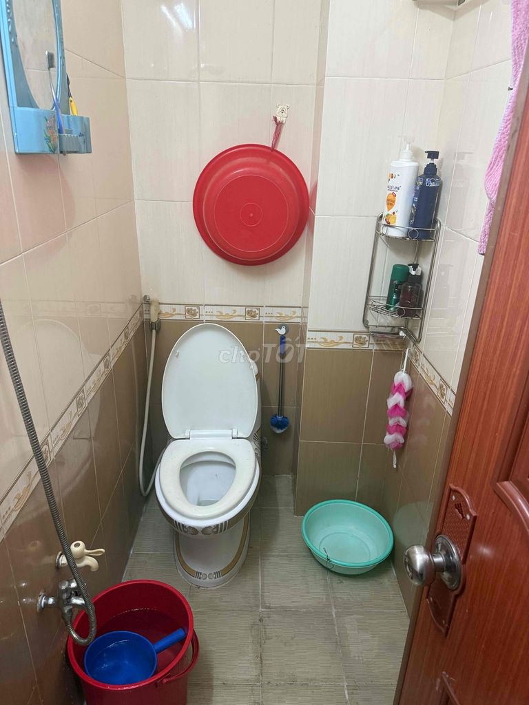 Spacious Private Room with Kitchen and Laundry