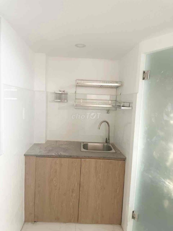 Loft-style room with mezzanine, fully furnished, near HUIT