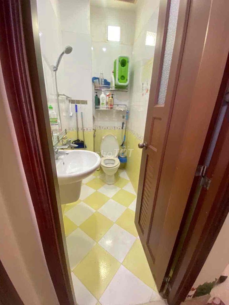 Modern 3-Bedroom Townhouse Near Phan Xich Long