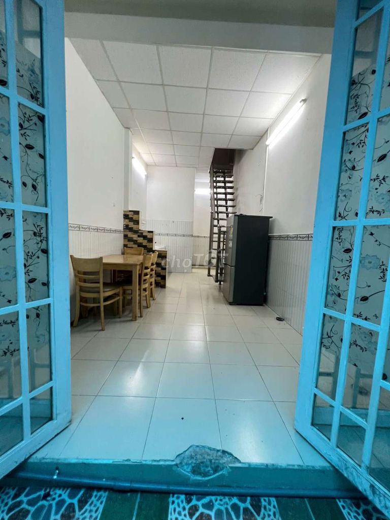 2-Bedroom Townhouse Near Nguyen Huu Canh Street