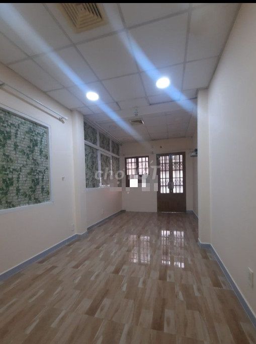 Spacious 5-Bedroom Commercial House in District 10