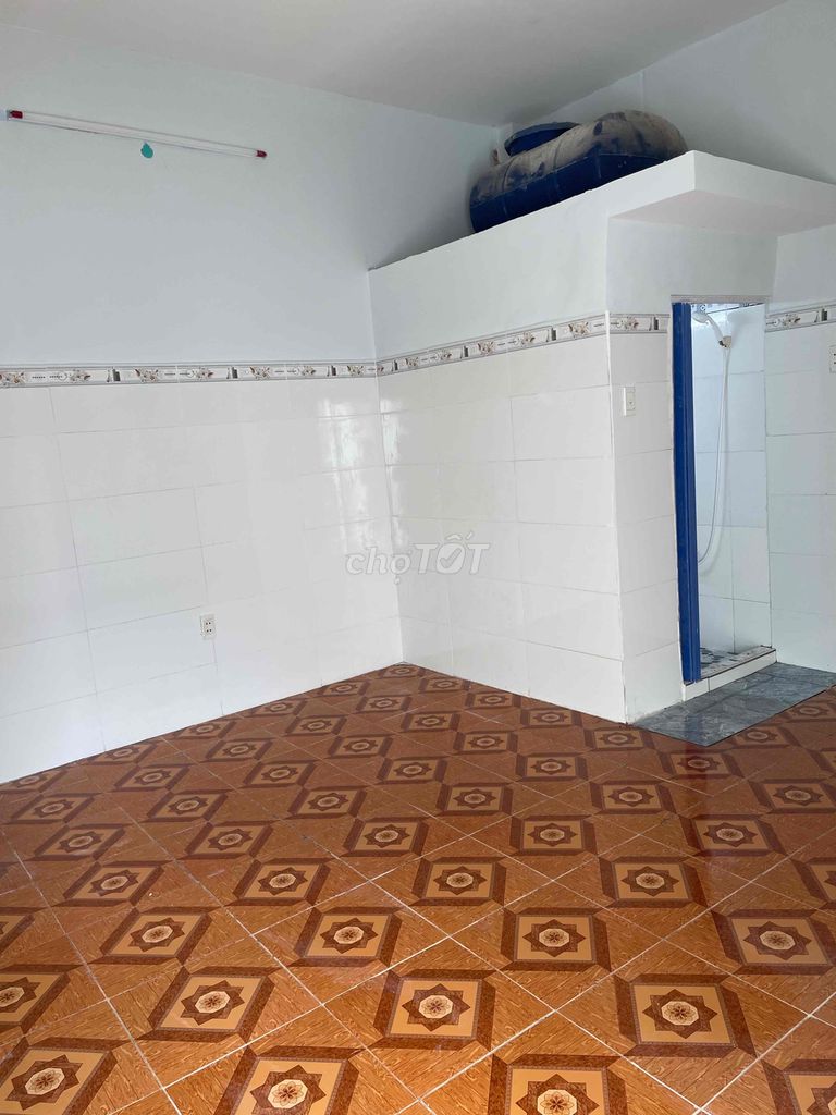 Quiet Residential Area Home with Modern Bathrooms