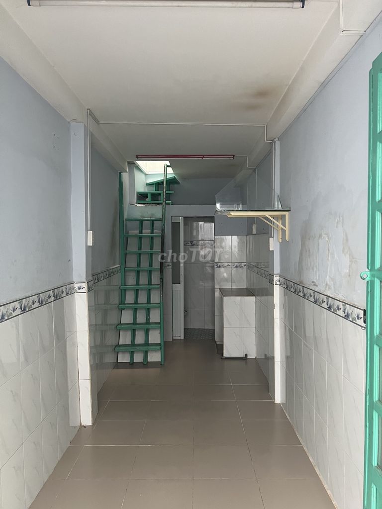 Renovated Studio Near Market with Good Access