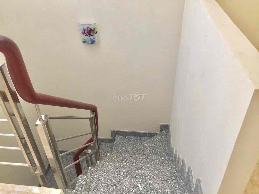 3-Story Townhouse with 2 Bedrooms in Binh Tan