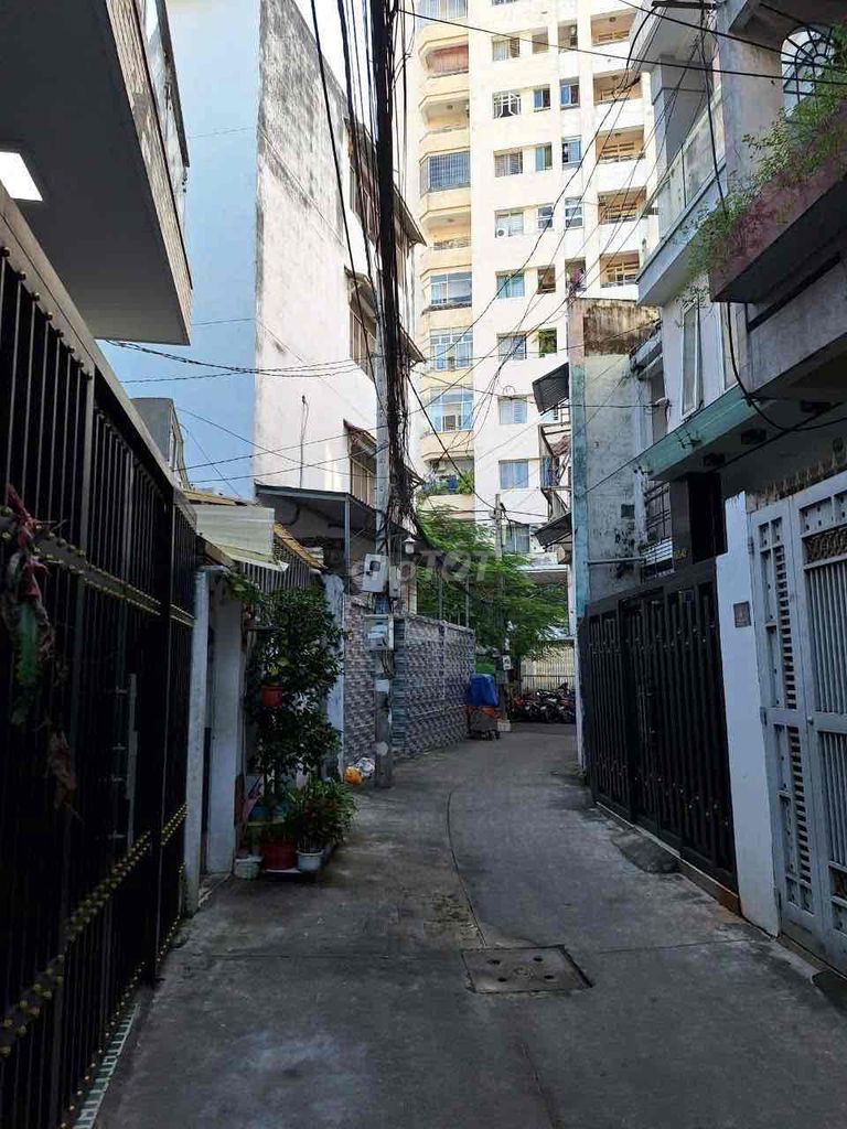 Modern House for Rent in District 10