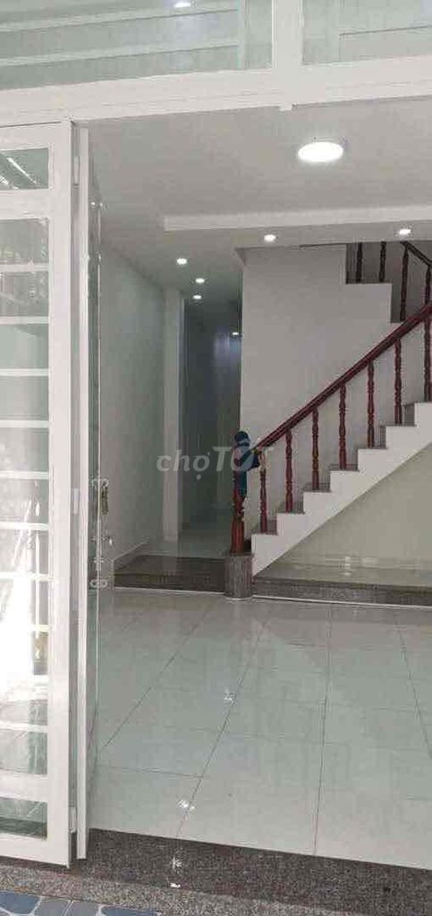 3-Story Townhouse with 4 Bedrooms Near Phu Huu