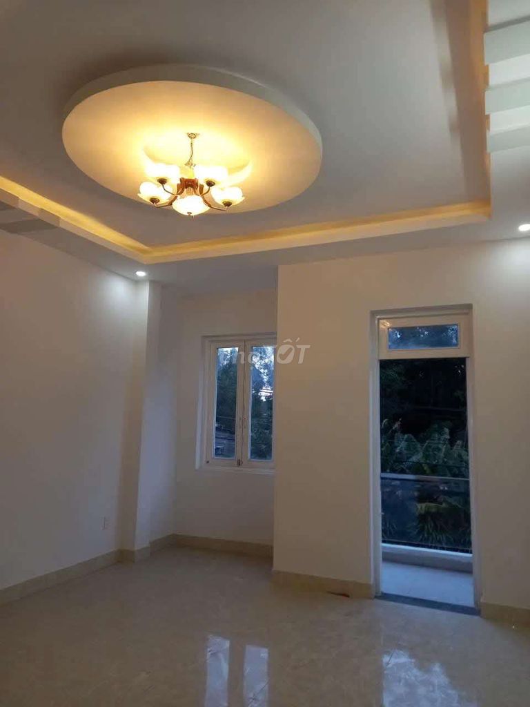Modern 3-Bedroom House with Office Space