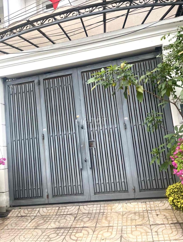 Modern Townhouse with 3 Bedrooms in Binh Thanh