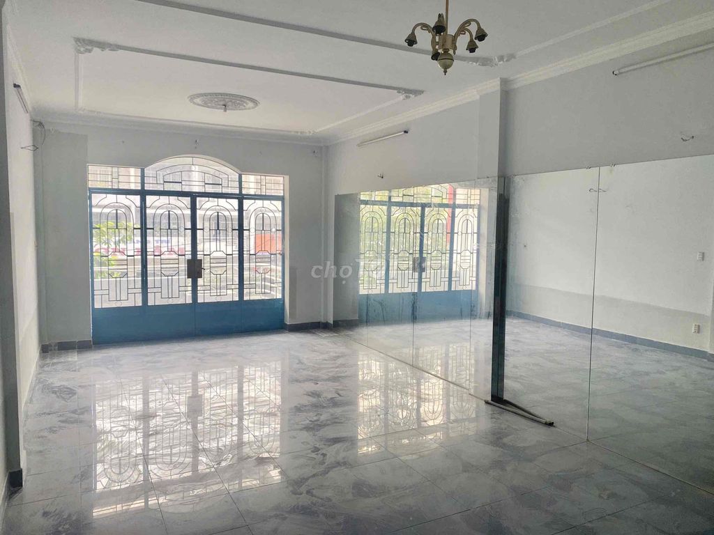4x20m House with 4 Bedrooms and 3 Bathrooms