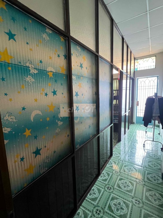 Spacious 3-Bedroom House near Âu Cơ Street, Tân Bình District