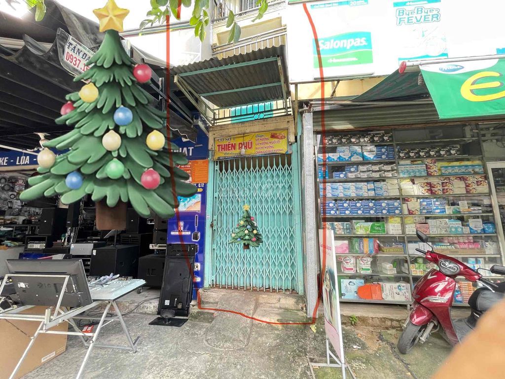 2m x 5m Three-Story Commercial Space, Main Road