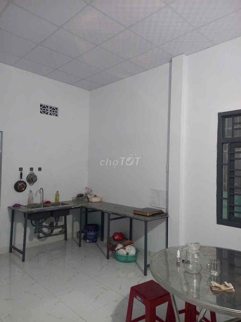 Spacious House with 3 Bedrooms Near Nguyen Lam