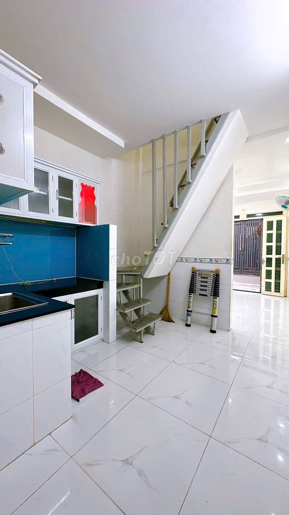Modern House for Rent in Q4