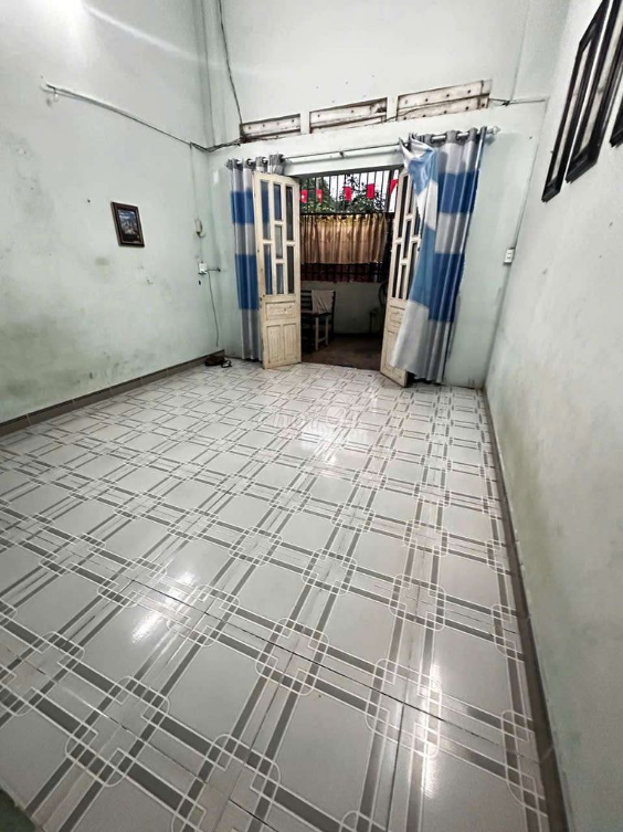 Compact 1-Bedroom House with Loft Near Chieu Lieu Intersection