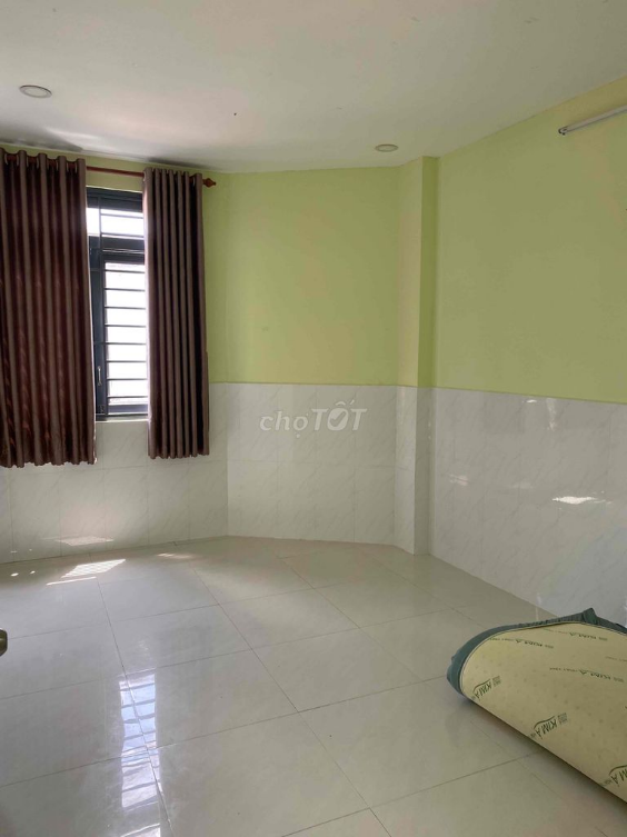Secure Quiet Townhouse in CMT8 Area, Tan Binh District