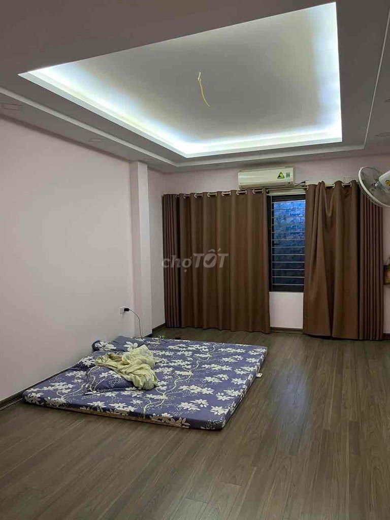 5-Floor Townhouse with 5 Bedrooms in Ba Dinh