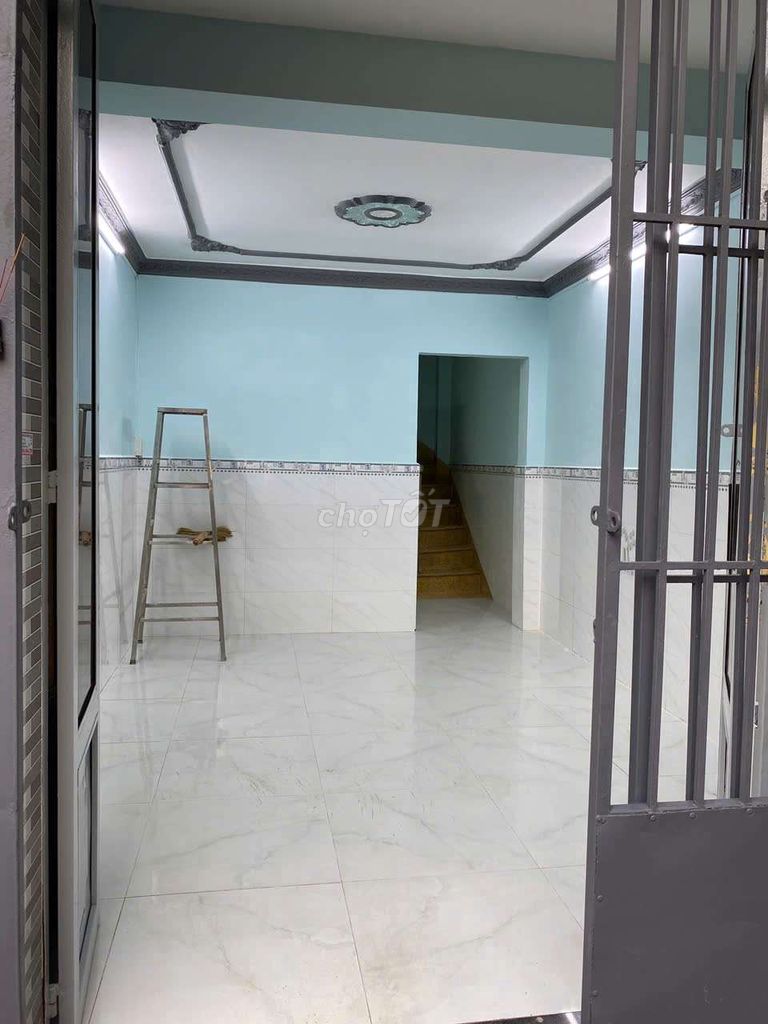 Newly Renovated 2-Bedroom Corner House with Balcony