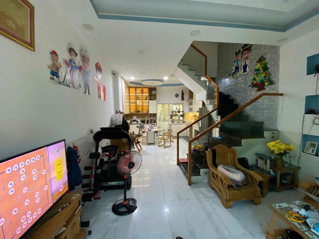 Modern 4BR Townhouse with Full Furniture