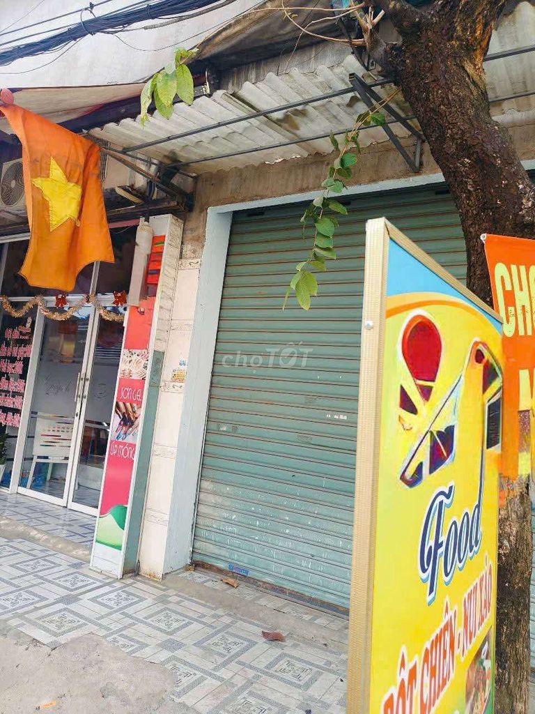 Commercial Space Near Phan Van Hon