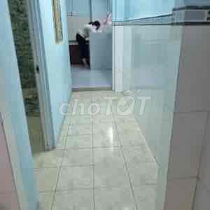 Spacious 3-Bedroom House with Car Access