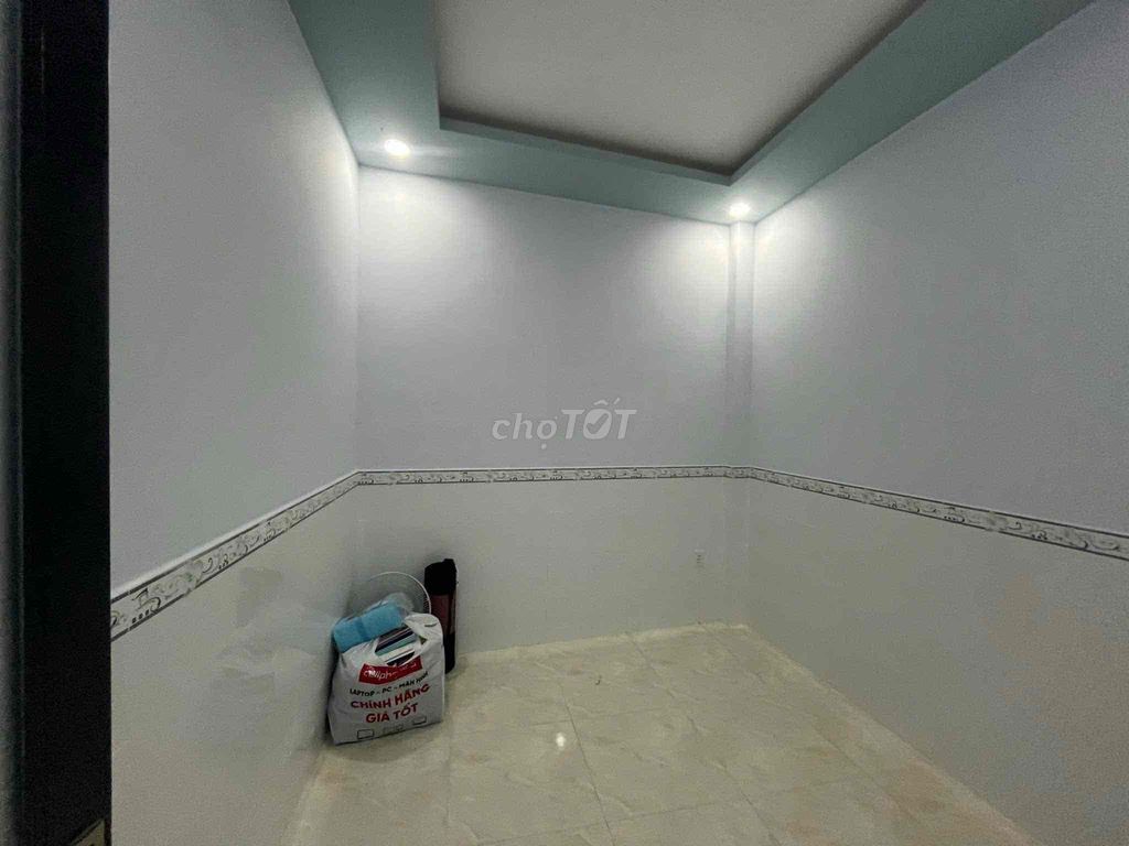 Furnished 2-Bedroom House Near Go Supermarket