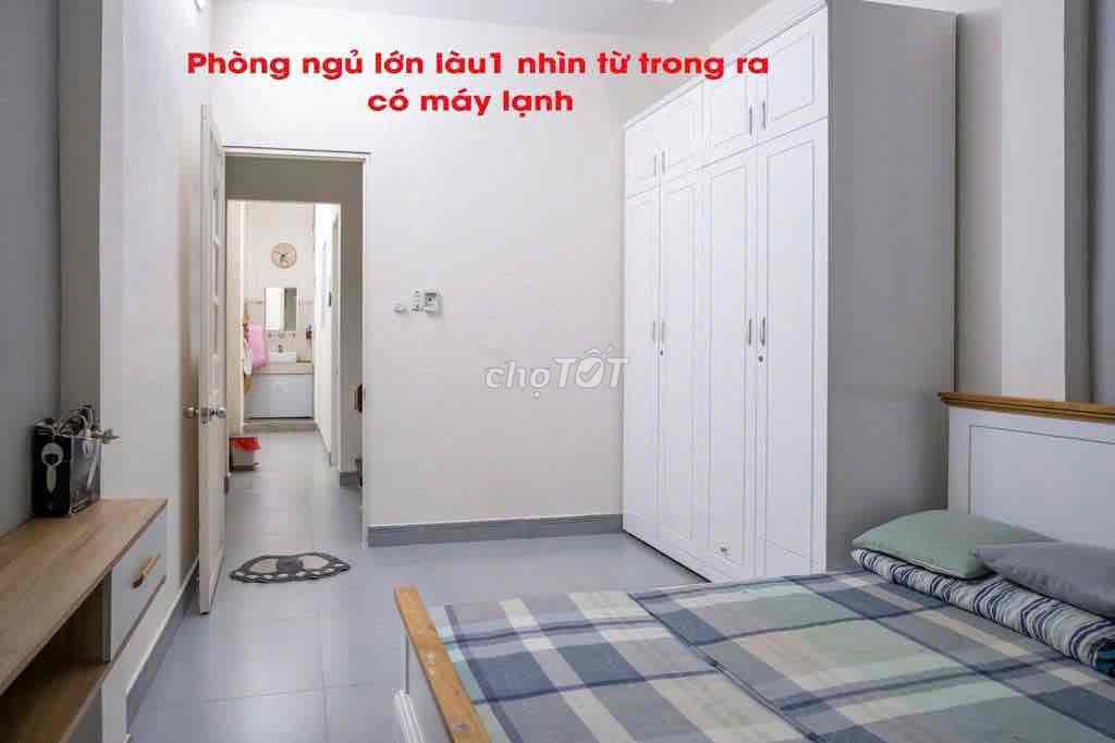 3-Bedroom Townhouse with Full Furniture in Tan Binh