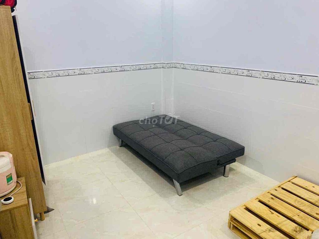 Spacious 2-Bedroom House with Garden Near Market