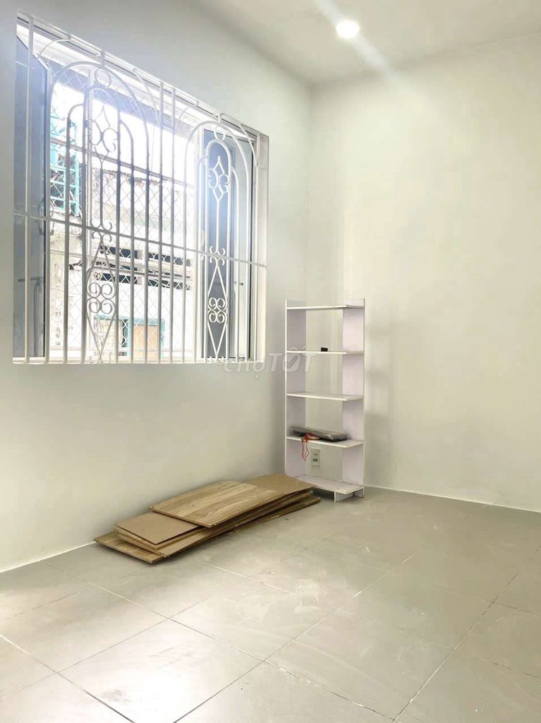 Modern 2BR Townhouse with Balcony in District 3