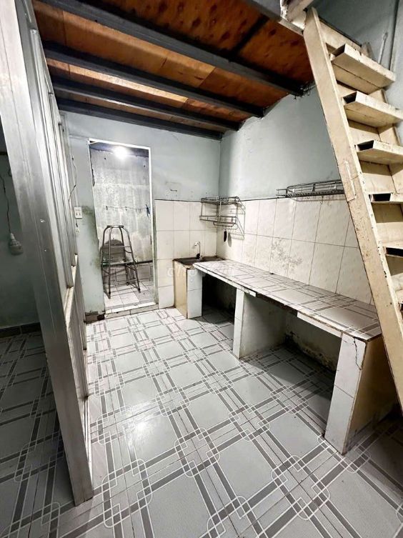 Compact 1-Bedroom House with Loft Near Chieu Lieu Intersection