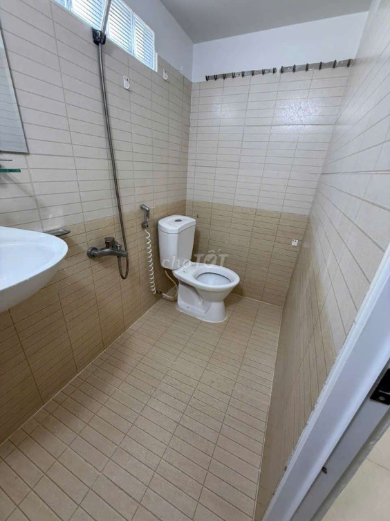 Spacious 4-Bedroom House near Market and School in Tan Binh District