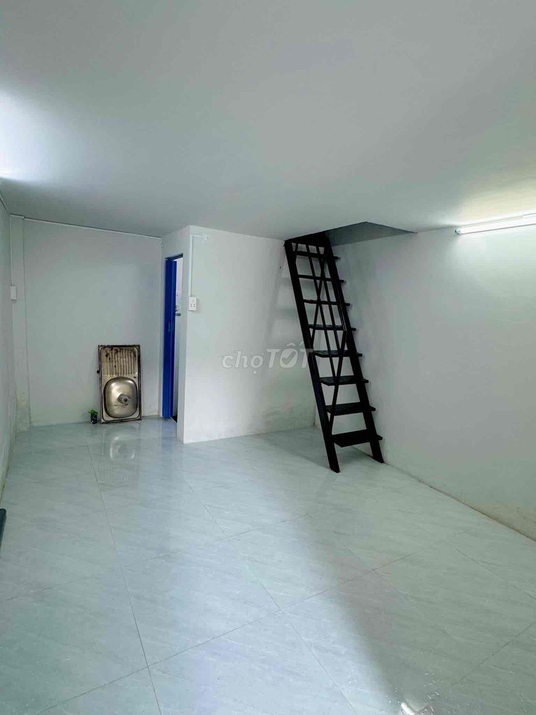 New Clean House for Rent on Nguyen Son