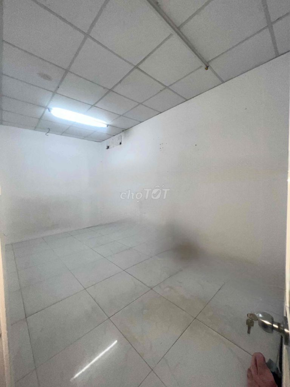 Rental space near Âu Cơ Trường Chinh street in secure neighborhood
