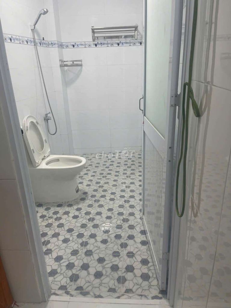 4-Floor Commercial Property on Lo Sieu Street