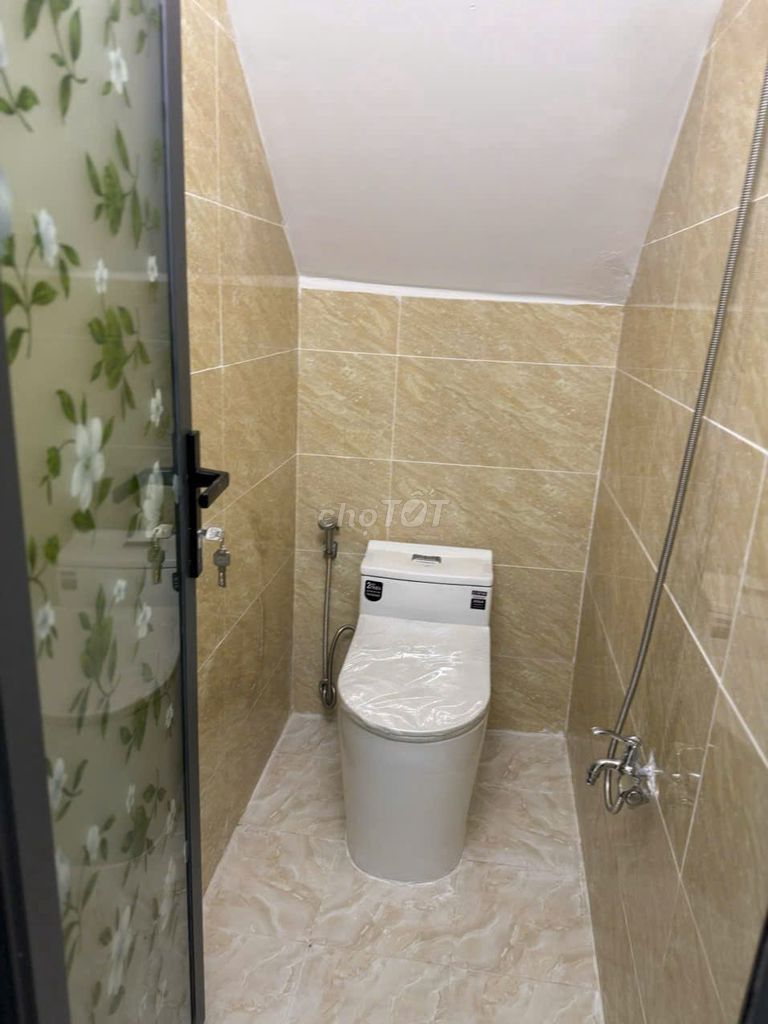 Modern 2BR Townhouse Near Tan Binh Market