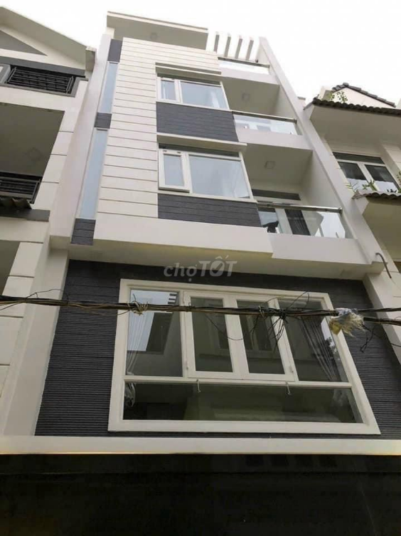 Spacious 4-Bedroom House for Rent near Hoan My Hospital