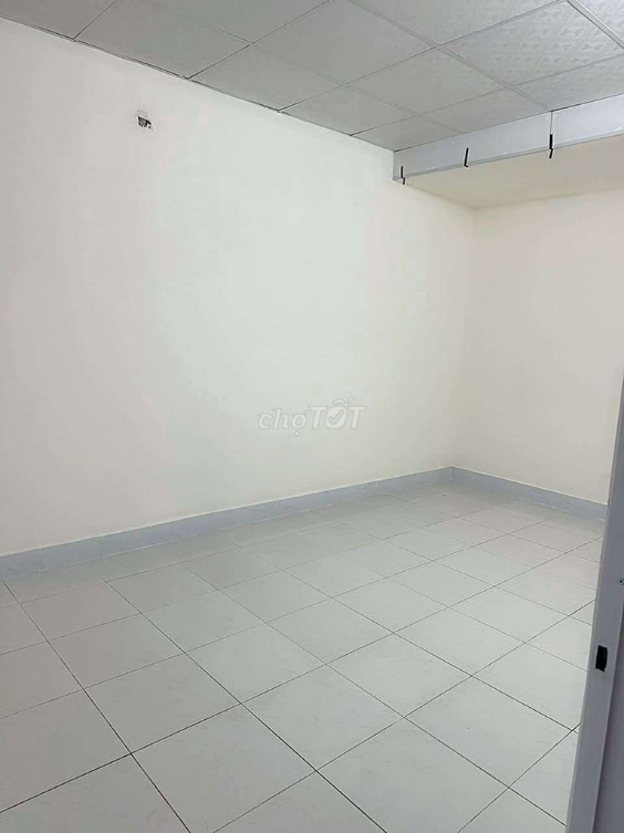 Front Facade House for Rent in Phuoc Binh, District 9