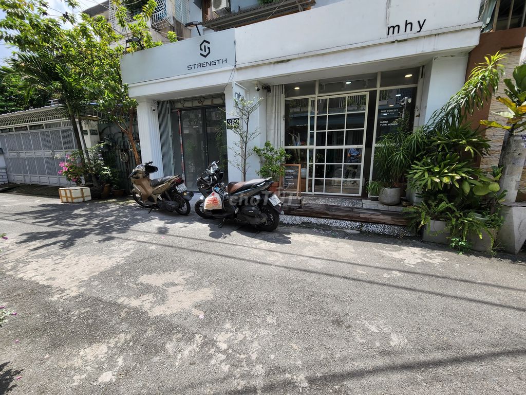 60m² Commercial Space Near Big C Mall