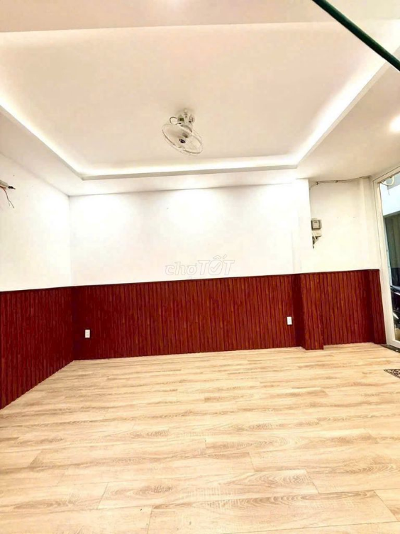 3-Bedroom House for Rent in Go Vap District, Near Main Road