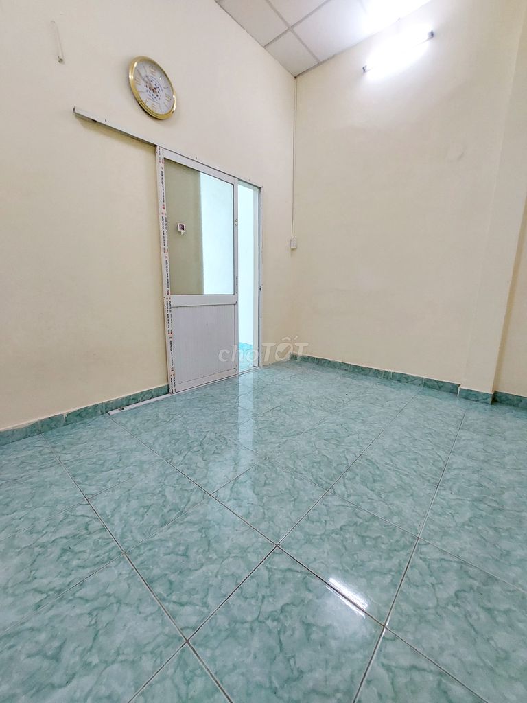 Two-Bedroom House Near Dam Sen Park