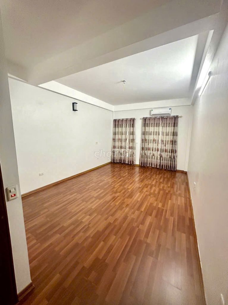 4 Bedroom House Near Truong Phap
