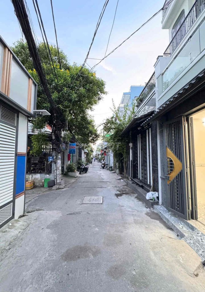 Spacious 4BR Townhouse Near Go Xoai Market