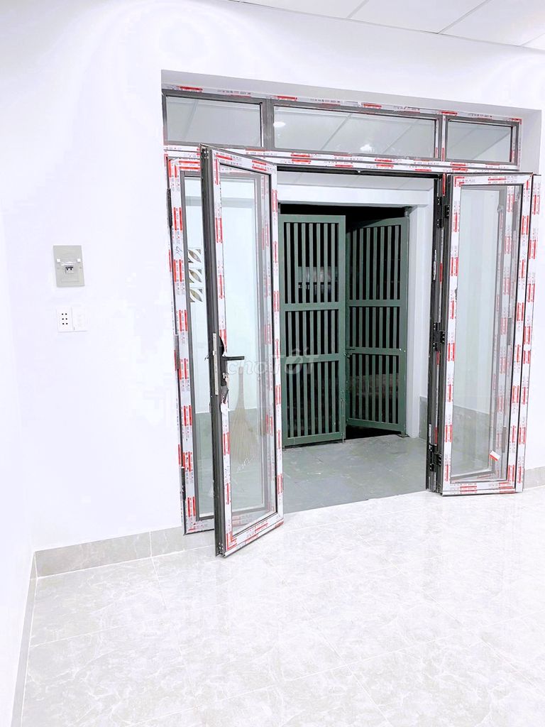 Modern 2-Bedroom Apartment with Air Conditioning