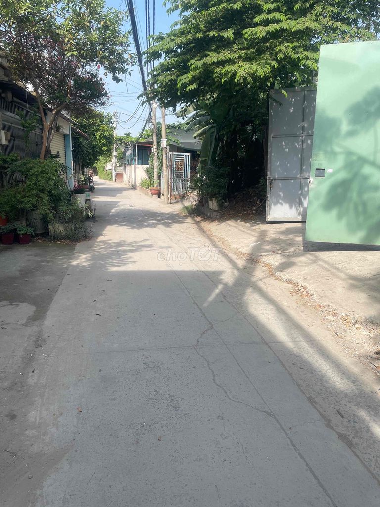 Spacious 80m² House with Front Access