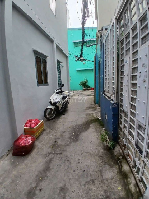 Entire House for Rent in Binh Thanh District, 3.5x9m, 3 Bedrooms