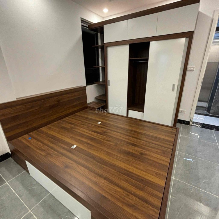 6-Story Building with 5 Private Rooms near Van Cao, Ba Dinh, Hanoi
