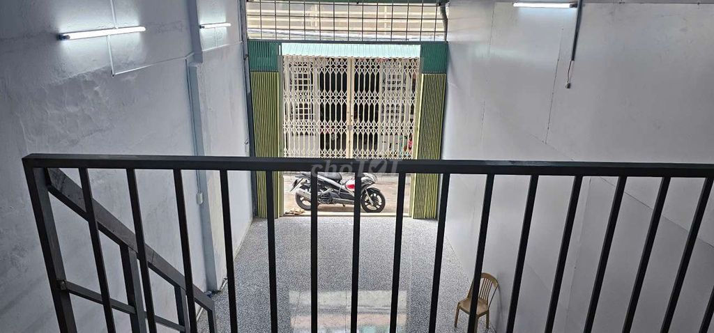 1-story house with mezzanine, 2 bedrooms, near Tan Thoi Nhat Street