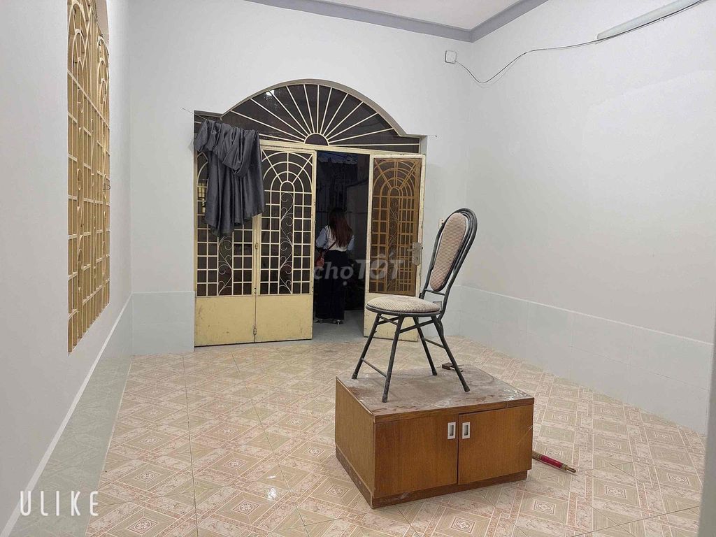 Renovated House in Do Xuan Hop District 9
